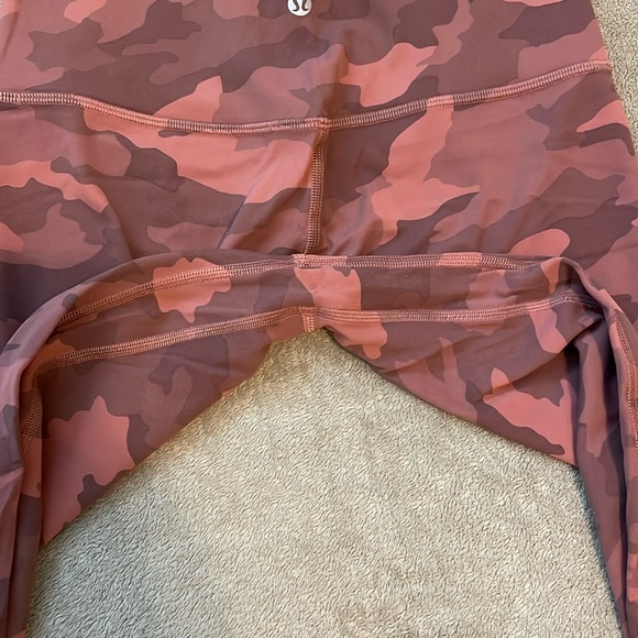 Lululemon Align High-Rise Pant 28" Heritage 365 Camo Brier Rose Multi - Picture 4 of 6